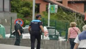 FOTOGRAFÍA. LLANES (ASTURIAS) ESPAÑA, 05 DE AGOSTO DE 2026. Un guardia civil irrumpe en el Cuartel de Llanes y mata a su ex Laura antes de ser abatido. Un guardia civil natural de Ferrol asesinó este miércoles a su expareja, también agente de la Guardia Civil, en el cuartel de Llanes (Asturias), donde irrumpió armado y le disparó mortalmente antes de ser abatido por otros miembros del instituto armado durante el enfrentamiento. Efe
