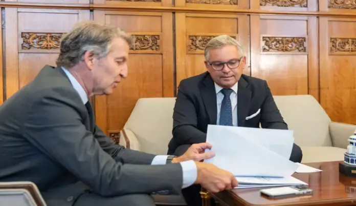 Feijóo,PP FOTOGRAFÍA. MADRID (ESPAÑA), 17 DE SEPTIEMBRE DE 2026. El líder del Partido Popular (PP), Alberto Núñez Feijóo (i), se reúne con el comisario europeo de Asuntos de Interior y Migración, Magnus Brunner, sobre la crisis en Ceuta este jueves en Madrid antes de viajar a Melilla. Efe