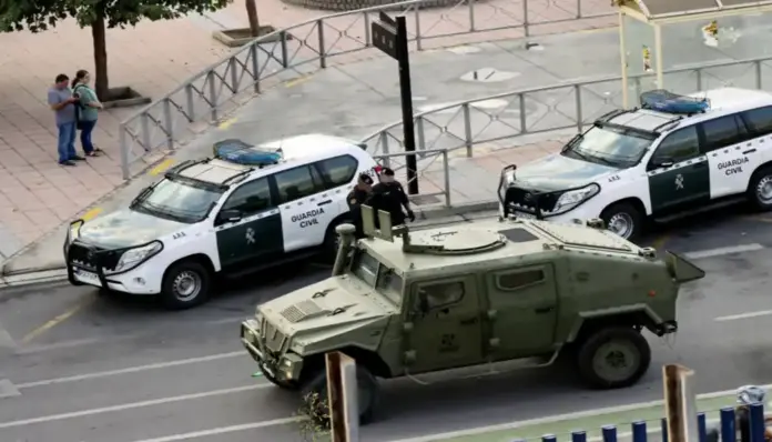 Ceuta FOTOGRAFÍA. CEUTA (ESPAÑA), 23 DE SEPTIEMBRE DE 2026. La frontera del Tarajal que separa Ceuta de Marruecos ha amanecido este miércoles tranquila y con una mayor presencia de efectivos de la Guardia Civil a pesar del llamamiento a una nueva entrada masiva en la ciudad como ya ocurrió los días 30 y 31 de julio. EFE
