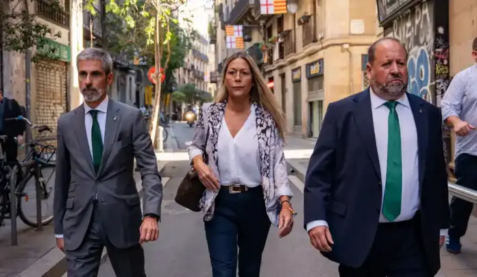 Vox, la Merces FOTOGRAFÍA. BARCELONA, 24 DE SEPTIEMBRE DE 2026. El presidente del grupo municipal de Vox en el Ayuntamiento de Barcelona, Gonzalo de Oro-Pulido Plaza (i). Lasvocesdelpueblo (Ñ Pueblo)