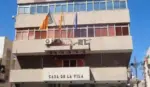 FOTOGRAFÍA. MISLATA (COMUNIDAD VALENCIANA) ESPAÑA, 13 DE SEPTIEMBRE DE 2017. Detalle d ela fachada del Ayuntamiento de Mislata. Imagen © Enrique Íñiguez (CC-BY-SA)