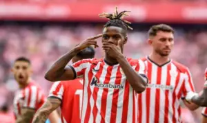 FOTOGRAFÍA. BILBAO (LAS VASCONGADAS) ESPAÑA, 05 DE AGOSTO DE 2026. El delantero del Athletic Club Nico Williams celebra marcar el primer gol del equipo bilbaíno, durante el partido de la jornada 4 de Liga entre el Athletic Club y el Atlético de Madrid, en el estadio de San Mamés en Bilbao.- Efe