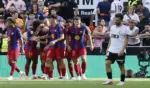 FOTOGRAFÍA. VALENCIA (COMUNIDAD VALENCIANA) ESPAÑA, 06 DE SEPTIEMBRE DE 2026. El Barça le endosa una manita al Valencia (0-5) y se afianza como líder en solitario. El jugador del Barcelona Pedro González "Pedri", celebra su gol contra el Valencia, durante el partido de la jornada 4 de LaLiga entre Valencia y Barcelona, este domingo en el estadio de Mestalla. Efe