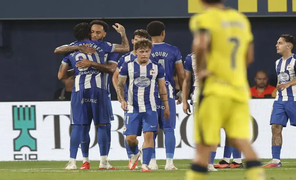 FOTOGRAFÍA. VILA-REAL (CASTELLÓN) COMUNIDAD VALENCIANA (ESPAÑA), 05 DE SEPTIEMBRE DE 2026. El jugador del Real Club Deportivo de La Coruña, Luismi Cruz, celebra su gol contra el Villarreal, durante el partido de la jornada 4 de LaLiga entre el Villarreal y el Real Club Deportivo de La Coruña, en Vila-real (Castellón), Comunidad Valenciana (España). Efe
