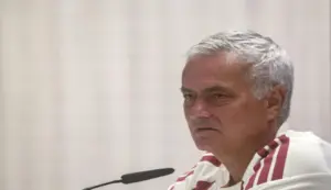 FOTOGRAFÍA. VALDEBEBAS (COMUNIDAD DE MADRID) ESPAÑA, 11 DE SEPTIEMBRE DE 2026. El entrenador del Real Madrid, José Mário dos Santos Mourinho Félix (José Mourinho), durante la rueda de prensa tras el entrenamiento del equipo en Valdebebas este viernes antes de su enfrentamiento liguero contra el Rayo Vallecano. Efe