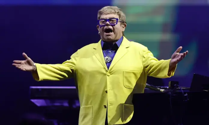 Elton John desata la nostalgia en Brasil tras romper su retiro de los escenarios, Reginald Kenneth Dwight (Elton John) (1) FOTOGRAFÍA. RÍO DE JANEIRO (BRASIL), 07 DE SEPTIEMBRE DE 2026. El artista británico Reginald Kenneth Dwight (Elton John) se presenta este lunes, en el cuarto día del festival Rock in Rio 2026, en Río de Janeiro (Brasil). Efe