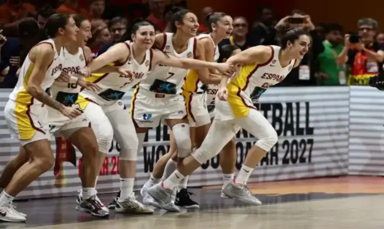 FOTOGRAFÍA. BERLÍN (ALEMANIA), 13 DE SEPTIEMBRE DE 2026. Las jugadoras de España durante el partido por el bronce del mundial que han jugado España y Alemania en Berlín, Alemania. Efe