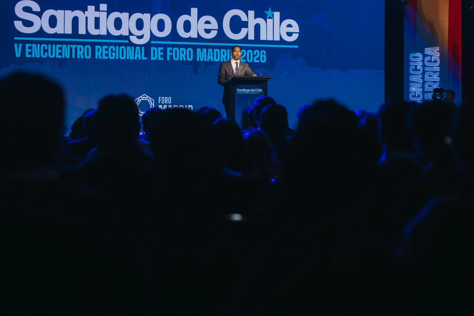 FOTOGRAFÍA. SANTIAGO DE CHILE (CHILE), 03 DE SEPTIEMBRE DE 2026. El secretario general de VOX, Ignacio Garriga Vaz de Conceiçao, ha participado este jueves en el V Encuentro Regional de Foro Madrid, celebrado en Santiago de Chile (Chile). El número dos de VOX ha agradecido su presencia al presidente de Chile, José Antonio Kast; al presidente de Argentina, Javier Milei; a la vicepresidenta de Honduras, María Antonieta Mejía; y a la subsecretaria del Departamento de Estado de Estados Unidos, Sara Rogers. Lasvocesdelpueblo (Ñ Pueblo)