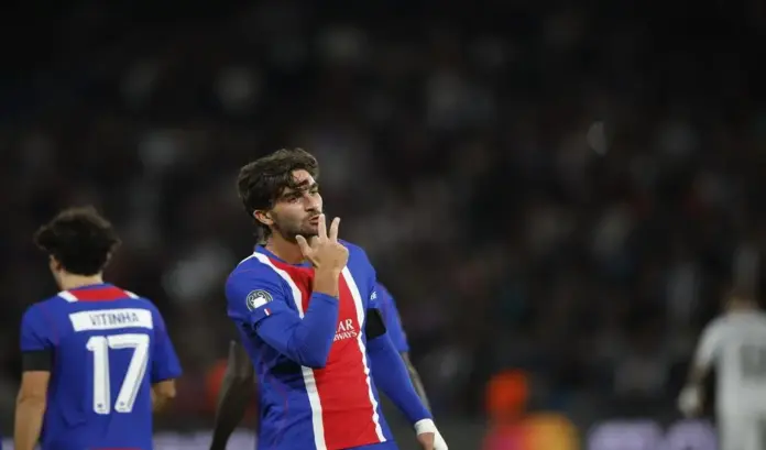 Goleada del PSG al Slovan de Bratislava (6-1) con un estelar Ferran Torres (1) FOTOGRAFÍA. PARÍS (FRANCIA), 09 DE SEPTIEMBRE DE 2026. El jugador del París Saint-Germain (PSG), Ferran Torres García (d), celebra con Ousmane Dembele (I) el 5-0 durante el partido de la fase liga que han jugado París Santo-Germain y Slovan Bratislava, en París, Francia. Efe