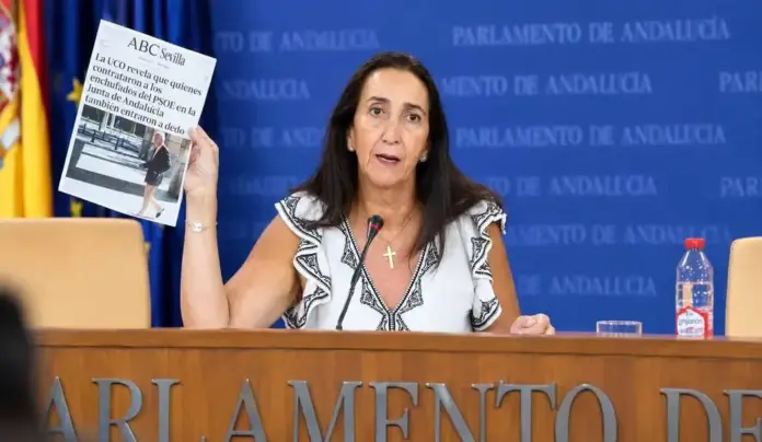 Vox, Andalucía FOTOGRAFÍA. SEVILLA (ESPAÑA), 16 DE SEPTIEMBRE DE 2026. La portavoz adjunta del Grupo Parlamentario de Vox en el Parlamento de Andalucía, Paula Badanelli, registrada este miércoles en rueda de prensa en la sede del palacio del Parlamento andaluz. Lasvocesdelpueblo (Ñ Pueblo)