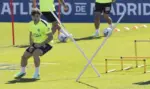 FOTOGRAFÍA. MAJADAHONDA (COMUNIDAD DE MADRID) ESPAÑA, 12 DE SEPTIEMBRE DE 2026. El delantero del Atlético de Madrid, Julián Álvarez, durante el entrenamiento del equipo, este sábado, en la Ciudad deportiva del equipo en Majadahonda, Madrid, previo al partido de La Liga contra la Real Sociedad. Efe