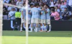 FOTOGRAFÍA. VIGO (ESPAÑA), 19 DE SEPTIEMBRE DE 2026. Los jugadores del Celta celebran un gol durante el partido de LaLiga entre Celta de Vigo y Racing de Santander, este sábado en el estadio Balaídos, en Vigo. Efe