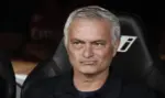 FOTOGRAFÍA. MADRID (ESPAÑA), 12 DE SEPTIEMBRE DE 2026. El entrenador del Real Madrid José Mourinho en el encuentro correspondiente a la jornada 5 de LaLiga contra el Rayo Vallecano este sábado en el Santiago Bernabéu, en Madrid. Efe