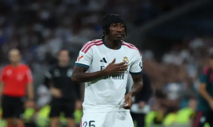 Mourinho revoluciona el once ante el Rayo con tres cambios y el debut de Yan Diomande FOTOGRAFÍA. MADRID (ESPAÑA), 12 DE SEPTIEMBRE DE 2026. El delantero marfileño del Real Madrid Yan Diomande en el Santiago Bernabéu, en Madrid en foto de archivo de Kiko Huesca. Efe