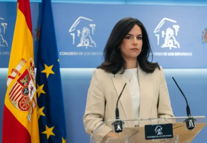 FOTOGRAFÍA. MADRID (ESPAÑA), 22 DE SEPTIEMBRE DE 2026. La portavoz del Grupo Parlamentario de Vox en el Congreso de los Diputados, María José Rodríguez de Millán Parro, conocida popularmente como "Pepa Millán", ha comparecido este martes en rueda de prensa tras la junta de portavoces de la Cámara Baja. Lasvocesdelpueblo (Ñ Pueblo)