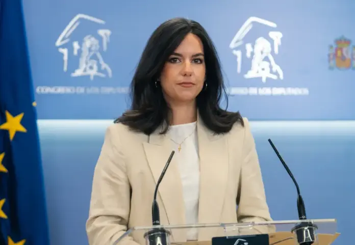 Pepa Millán se planta ante el tráfico institucionalizado de MENA y denuncia el infierno de inseguridad en Ceuta (2) FOTOGRAFÍA. MADRID (ESPAÑA), 22 DE SEPTIEMBRE DE 2026. La portavoz del Grupo Parlamentario de Vox en el Congreso de los Diputados, María José Rodríguez de Millán Parro, conocida popularmente como "Pepa Millán", ha comparecido este martes en rueda de prensa tras la junta de portavoces de la Cámara Baja. Lasvocesdelpueblo (Ñ Pueblo)
