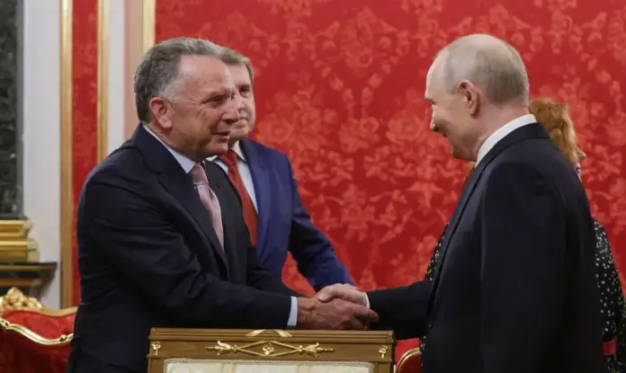 Putin recibe al enviado especial de Trump en el Kremlin, Vladímir Vladimirovich Putin (Vladimir Putin), Steven Charles Witkoff (Steve Witkoff), Jared Corey Kushner, Rusia (4) FOTOGRAFÍA. MOSCÚ (RUSIA), 05 DE SEPTIEMBRE DE 2026. El presidente de rusia, Vladímir Vladimirovich Putin (Vladimir Putin), al enviado especial del presidente de los Estados Unidos de América (EEUU), Donald John Trump, Steven Charles Witkoff (Steve Witkoff), recibió en el Kremlin. Por parte rusa participan el asesor presidencial Yuri Ushakov y Kirill Dmitriev, representante presidencial especial para la inversión y la cooperación económica con países extranjeros y director ejecutivo del Fondo Ruso de Inversión Directa (RDIF). Por parte estadounidense participa Jared Corey Kushner, empresario, inversor y fundador de Affinity Partners. Lasvocesdelpueblo (Ñ Pueblo)