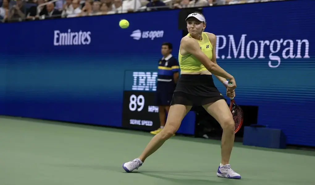 FOTOGRAFÍA. NUEVA YORK (ESTADOS UNIDOS DE AMÉRICA, EE. UU.), 11 DE SEPTIEMBRE DE 2026. La final del Abierto de Estados Unidos enfrenta este sábado a dos números uno: la kazaja Elena Rybakina (en la imagen), nueva reina del tenis, y la bielorrusa Aryna Sabalenka, que deja el trono después de 99 semanas y aspira a su tercera corona en Nueva York. Efe