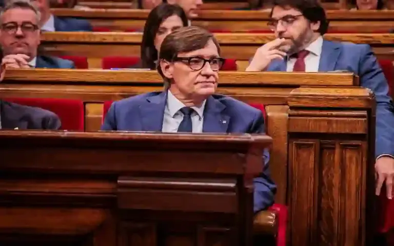 FOTOGRAFÍA. BARCELONA, 29 DE SEPTIEMBRE DE 2026. El presidente del Govern de la Generalitat de Catalunya y líder del Partido Socialista en Cataluña (PSC-PSOE), Salvador Illa Roca, ha abierto esta tarde el tercer Debate de Política General (DPG) de esta legislatura en la Cámara catalana. Parlament/Lasvocesdelpueblo (Ñ Pueblo)