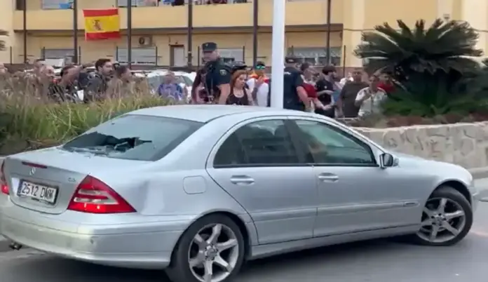 Izquierda radical,Ceuta, invadir FOTOGRAFÍA. CEUTA (ESPAÑA), 20 DE SEPTIEMBRE DE 2026. Altercados en el puerto de Ceuta contra la llegada de los ultras pro invasión de Ceuta integrantes del grupo "Negu Gorriak". EFE