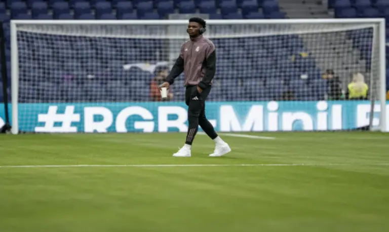FOTOGRAFÍA. MADRID (ESPAÑA), 04 DE ENERO DE 2026. El defensa francés del Real Madrid Aurelien Tchouameni en el estadio Santiago Bernabéu. Efe