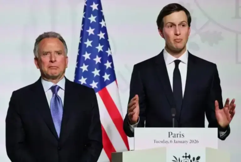 FOTOGRAFÍA. LUGAR Y FECHA RELACIONADOS CON EL CONTENIDO: WASHINGTON (ESTADOS UNIDOS DE AMÉRICA, EEUU), 04 DE SEPTIEMBRE DE 2026. Steven Charles Witkoff (Steve Witkoff) y Jared Corey Kushner, los emisarios del presidente de Estados Unidos de América, Donald John Trump, viajarán esta semana a Moscú y Kiev para tratar de reavivar las conversaciones entre Rusia y Ucrania para poner fin a la guerra, reveló este viernes el diario The New York Times. Efe