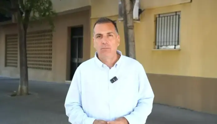 FOTOGRAFÍA. SEVILLA (ESPAÑA), 13 DE SEPTIEMBRE DE 2026. El portavoz nacional de Seguridad, Inmigración e Interior de Vox, Samuel Vázquez Álvarez, este domingo durante una declaración institucional desde Sevilla, Andalucía (España). Lasvocesdelpueblo (Ñ Pueblo)