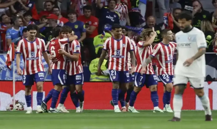 FOTOGRAFÍA. MADRID (ESPAÑA), 16 DE SEPTIEMBRE DE 2026. El jugador del Atlético de Madrid Robin Le Normand (3i) celebra con sus compañeros tras marcar el 3-0 durante el partido de la jornada 6 de LaLiga entre el Atlético de Madrid y Osasuna, este miércoles en el Riyadh Air Metropolitan. Efe
