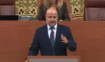 FOTOGRAFÍA. SEVILLA (ESPAÑA), 16 DE SEPTIEMBRE DE 2026. El diputado del Grupo Parlamentario de Vox por Almería al Parlamento de Andalucía, Rodrigo Alonso Fernández, durante su intervención en la sesión plenaria de este miércoles. Lasvocesdelpueblo (Ñ Pueblo)