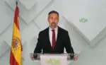 FOTOGRAFÍA. MADRID, 19 DE OCTUBRE DE 2026. El candidato a la Presidencia del Gobierno de España, presidente de Vox y líder de la alianza europea Patriots for Europe, Santiago Abascal Conde, pronunciando la declaración institucional desde la sede nacional en calle Bambú 12 de Madrid. Lasvocesdelpueblo (Ñ Pueblo)