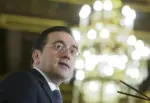 FOTOGRAFÍA. MADRID, 24 DE OCTUBRE DE 2026. El ministro de Asuntos Exteriores, José Manuel Albares, acorralado tras el ultimátum del Tribunal Supremo que obliga al régimen sanchista a entregar antes del 28 de octubre las identidades de 163.020 inscritos por la Ley de Nietos ante la sospecha de pucherazo en las elecciones del 29N. EFE