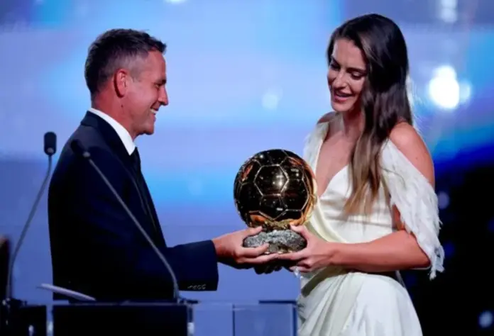 Alexia Putellas vuelve a reinar en el fútbol mundial con la conquista del Balón de Oro FOTOGRAFÍA. LONDRES, 26 D EOCTUBRE DE 2026. La española Alexia Putellas, jugadora del London City Lionesses, conquistó este lunes su tercer Balón de Oro. e el London Palladium Theatre, Gran Bretaña, Londres. EFE