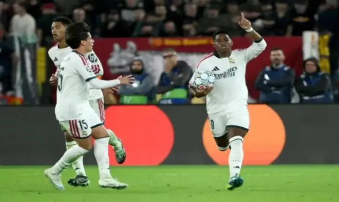 Épica e histórica locura del Real Madrid en Roma Remontada antológica en 7 minutos de infarto (1) FOTOGRAFÍA. ROMA, 14 DE OCTUBRE DE 2026. El jugador del Real Madrid Endrick (d) celebra su gol durante el partido de la fase liga de la UEFA Champions League que han jugado AS Roma y Real Madrid en el Olímpico de Roma, Italia. EFE