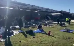 FOTOGRAFÍA. URDA, 28 D EOCTUBRE DE 2026. Un grave accidente de tráfico ferroviario ha sacudido a primera hora de este miércoles la provincia de Toledo tras la colisión por alcance entre un tren AVE de Renfe y un convoy de la compañía Iryo en el término municipal de Urda (punto kilométrico 118 del trazado de alta velocidad). Lasvocesdelpueblo (Ñ pueblo)