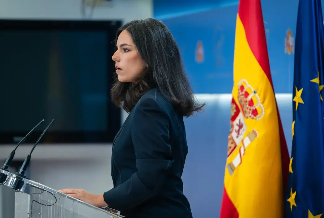 FOTOGRAFÍA. MADRID, 15 DE OCTUBRE DE 2026. La portavoz del Grupo Parlamentario de Vox en el Congreso de los Diputados, María José Rodríguez de Millán Parro, popularmente conocida como "Pepa Millán", ha denunciado la parálisis legislativa del Gobierno y el fracaso de una legislatura sin presupuestos, atribuyéndolo a un modelo agonizante del sanchismo. Asimismo, ha exigido la limpieza de los procesos institucionales y ha llamado a la movilización masiva de los ciudadanos para las próximas elecciones generales del 29 de noviembre de 2026. Lasvocesdelpueblo (Ñ Pueblo)