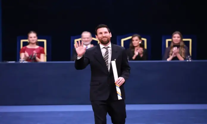 Premios Princesa de Asturias 2026 (2) FOTOGRAFÍA. OVIEDO, 23 DE OCTUBRE DE 2026. El futbolista argentino Lionel Andrés Messi Cuccittini (Leo Messi) ha recibido el Premio Princesa de Asturias de los Deportes. Los reyes de España Felipe Juan Pablo Alfonso de Todos los Santos de Borbón y Grecia (Felipe VI) y Letizia Ortiz Rocasolano, acompañados de sus hijas la princesa de Asturias, Leonor de Borbón y Ortiz, e Infanta Sofía de Borbón y Ortiz, presidieron este viernes el acto de entrega de los premios de la Fundación Princesa de Asturias 2026, que se ha celebrado en el Teatro Campoamor de Oviedo, con la presencia de Su Majestad la Reina Doña Sofía. Lasvocesdelpueblo (Ñ Pueblo)